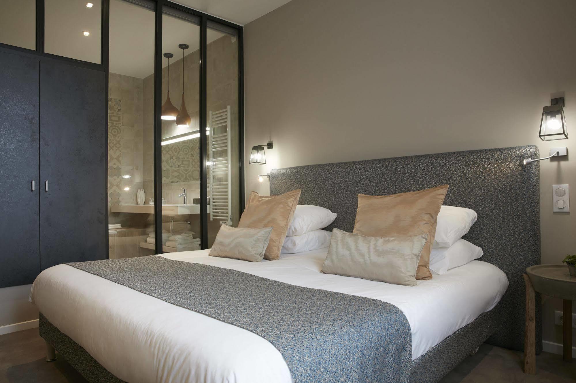 Logis Hotel - Restaurant Maison Claude Darroze Langon  Eksteriør billede